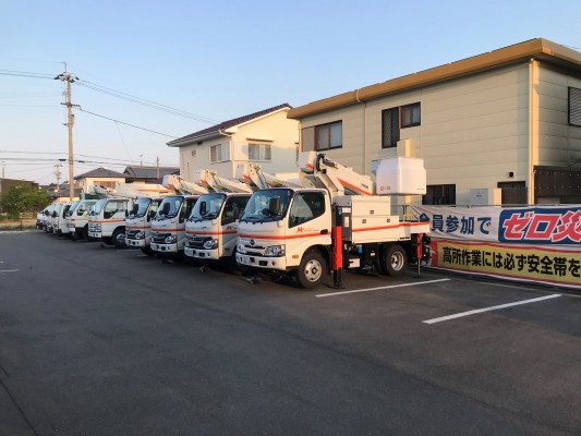 高所作業車