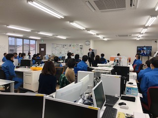 朝礼江﨑さん